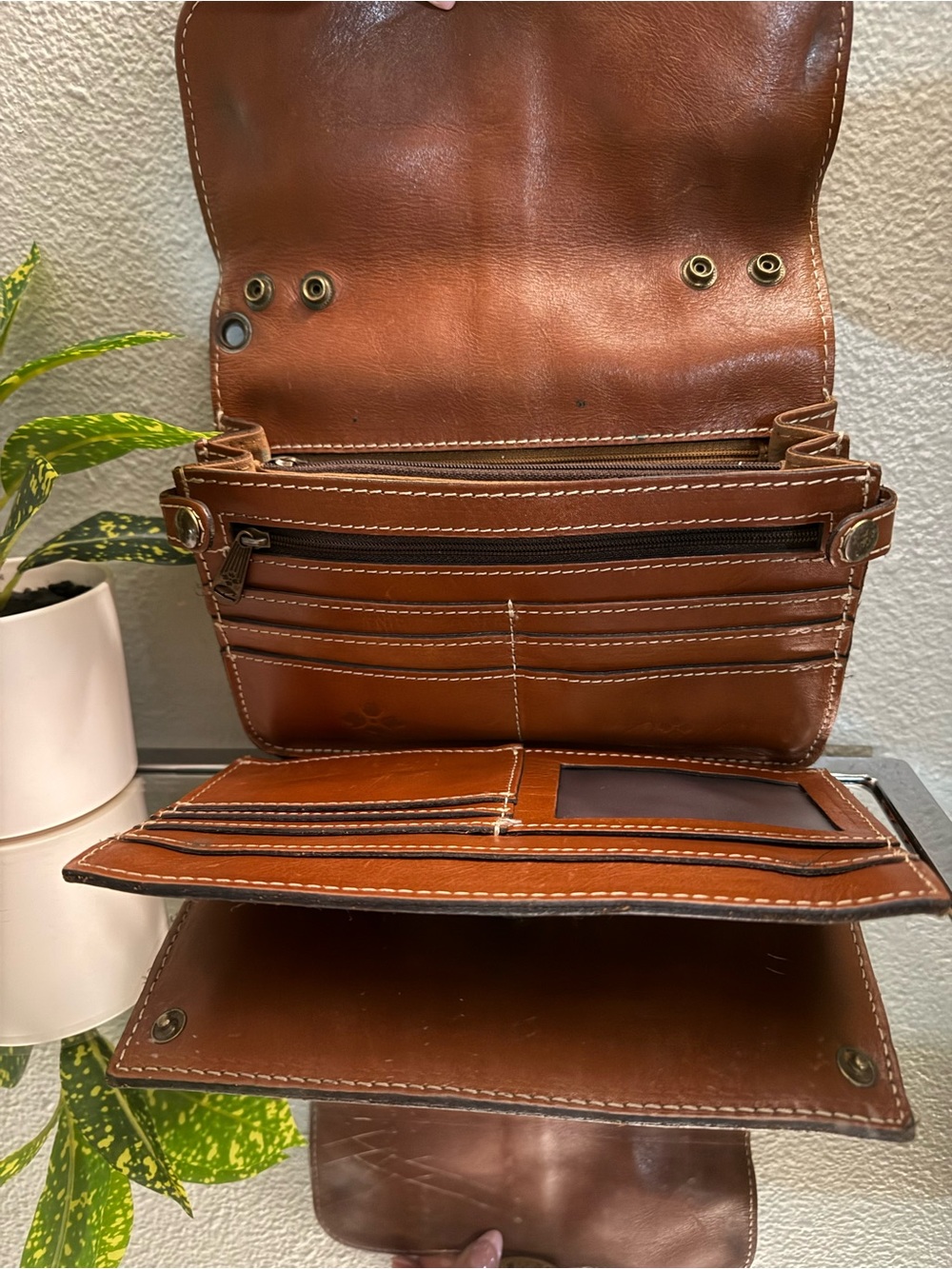 Patricia Nash Bianco Heritage Brown Leather Crossbody Organizer - Picture 7 of 10